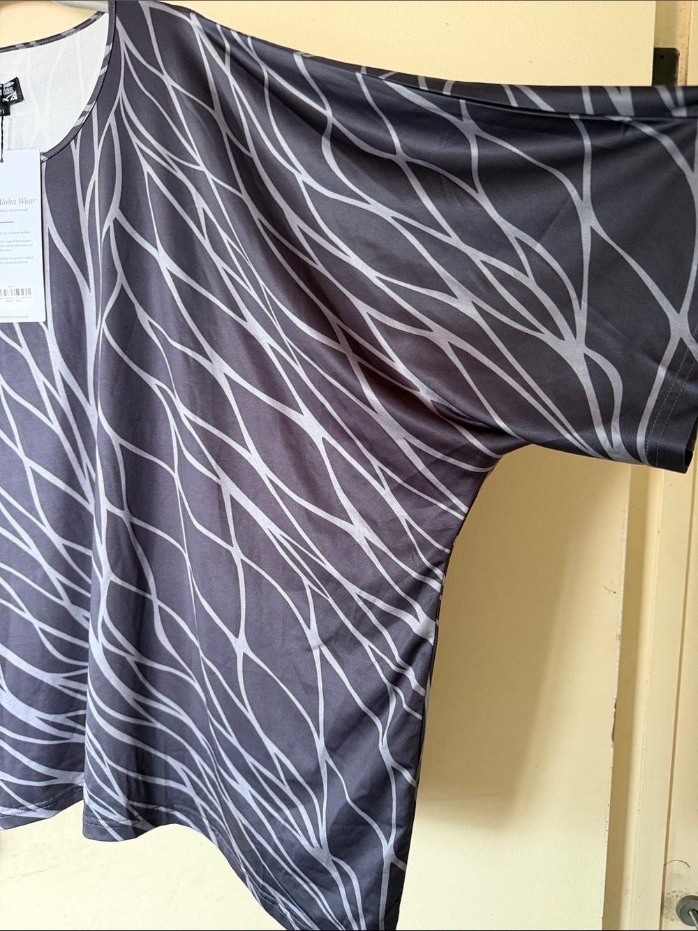 Lexbreezy Kane Collection Gorgeous Gray top - Picture 4 of 4